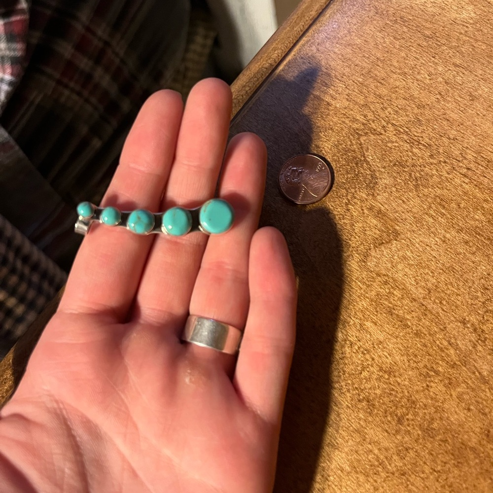 Turquoise Ear Crawler